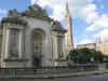 La Porte de Paris.jpg (232037 bytes)